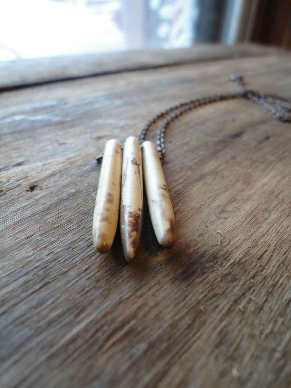 magnesite dagger necklace
