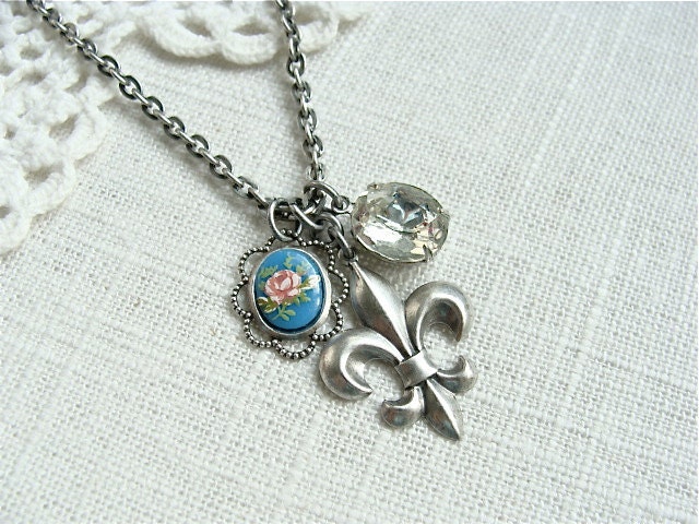 Fleur De Lis Charm Necklace.  Antique silver shabby chic cameo and vintage rhinestone.