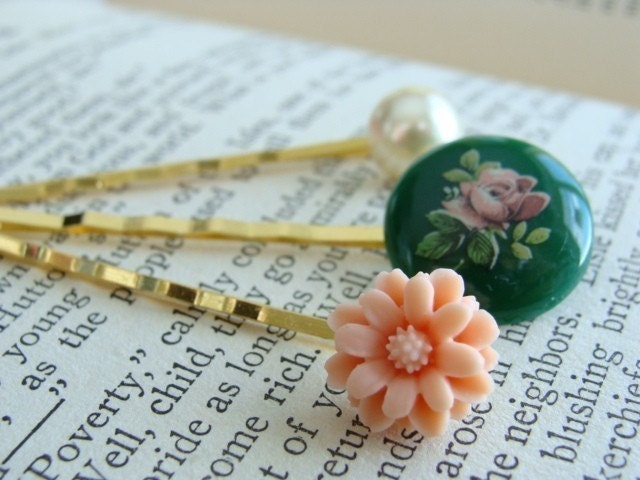 Sweet And Simple Hair Pins. Gold FREE SHIPPING