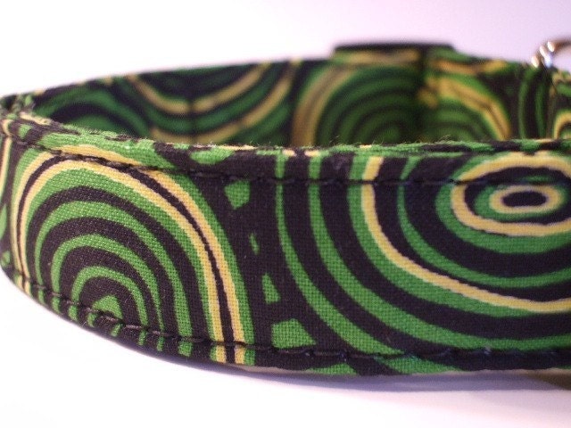 Collars With Curb Appeal - Mesmerized - LRG/MED