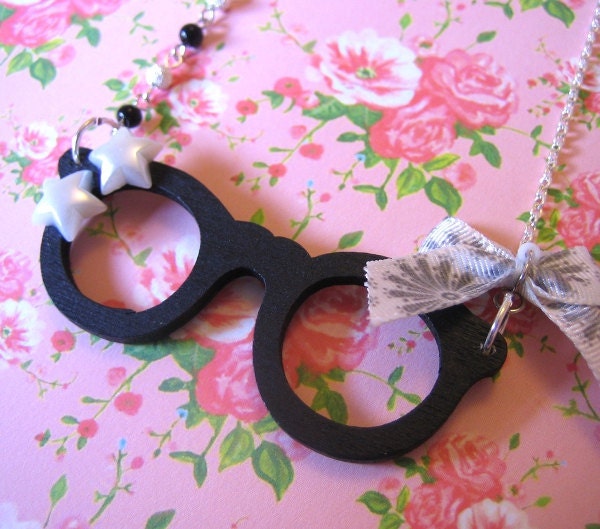 Super Speccy Necklace
