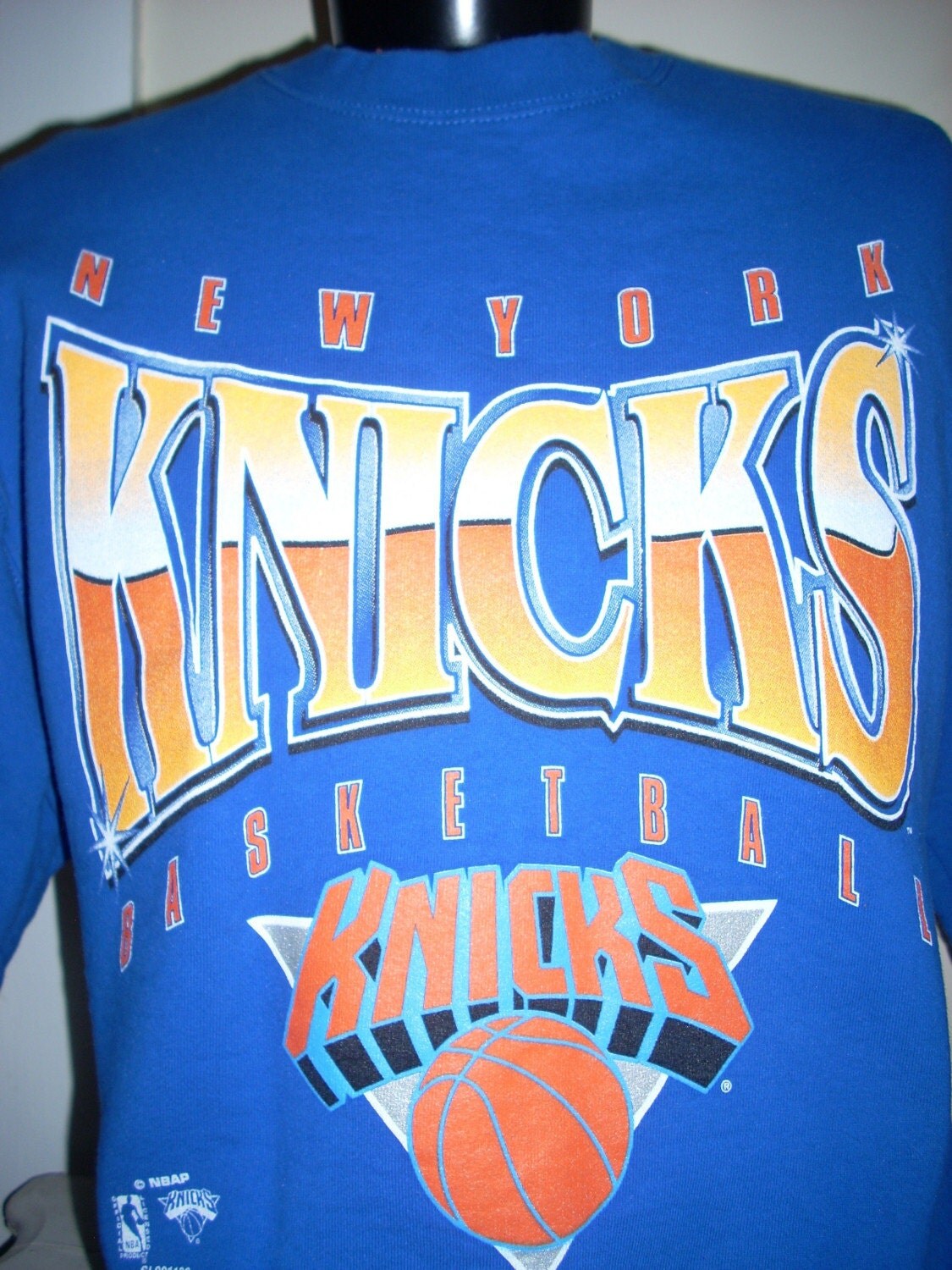 VINTAGE NEW YORK KNICKS CREWNECK SWEATSHIRT by asburyparkvintage
