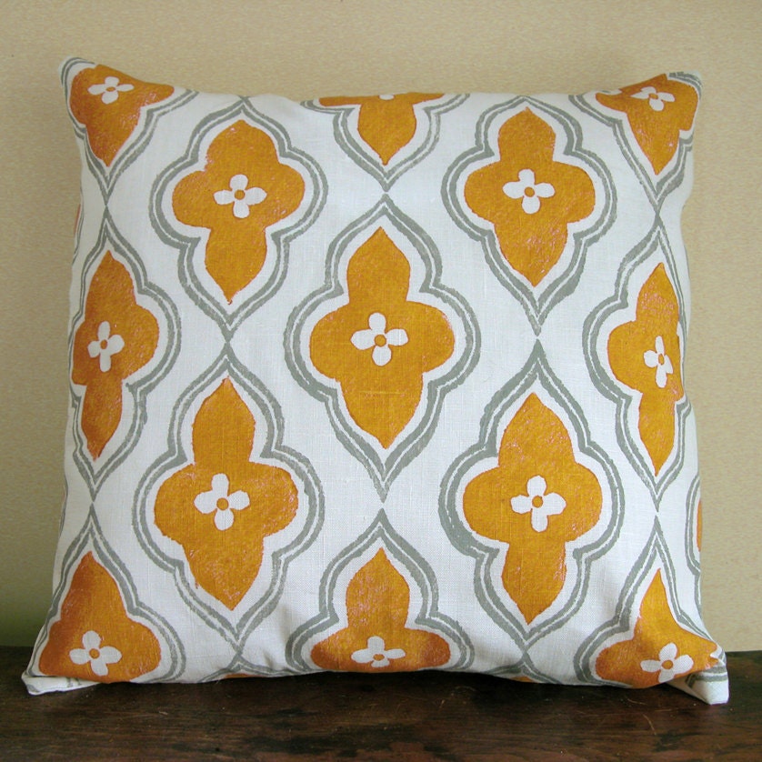 16 x 16 gray and yellow ochre ogee on white linen pillow case