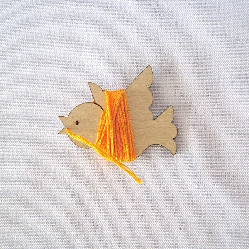Peeps the Bird Embroidery Floss Holder