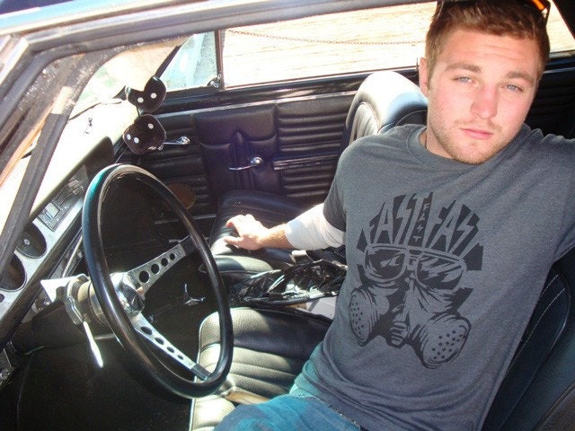 Men's Muscle Car T-Shirt Vintage Racing T Shirt on Gray Size Large