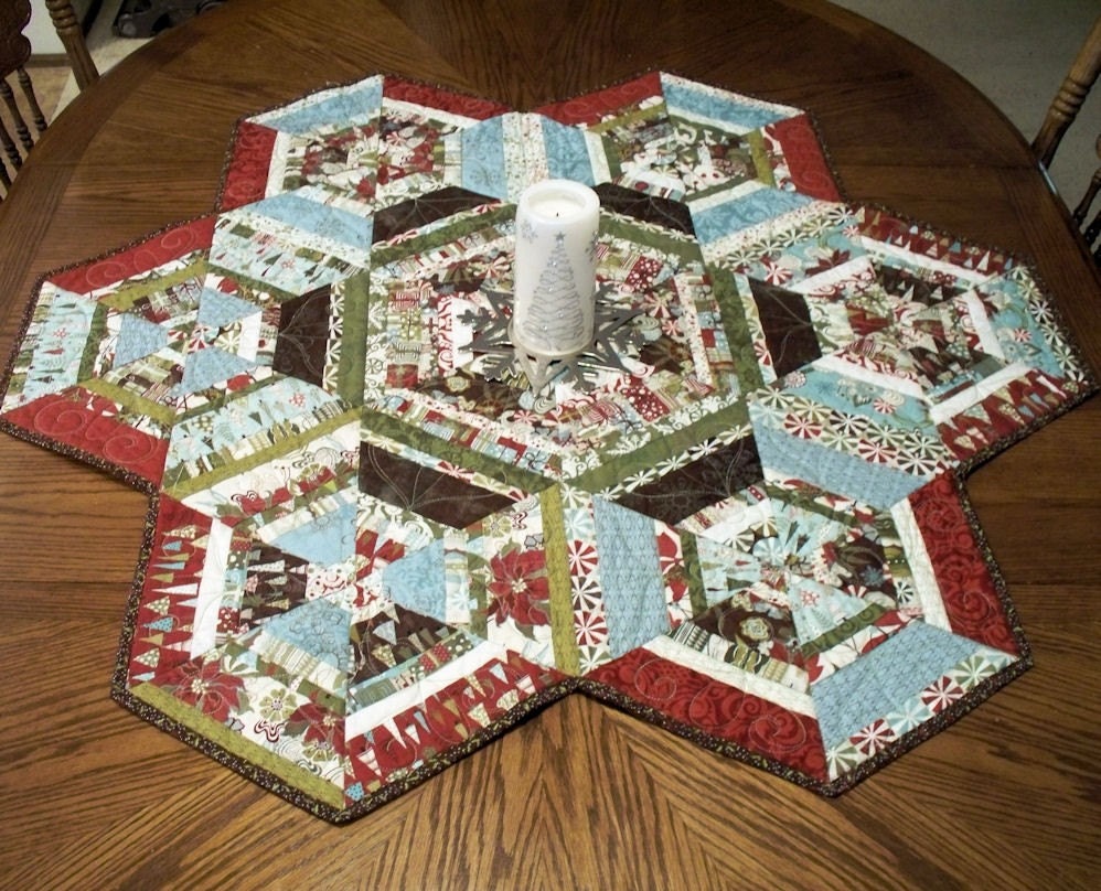 Figgy round Table Quilted QuiltSewPieceful by you can Etsy Pudding put a on a table on Topper runner table