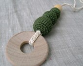Nursing Necklace - Teething, Breatsfeeding, Mommy Necklace - Wooden Ring Pendant - All Natural in Green, Baby Gift
