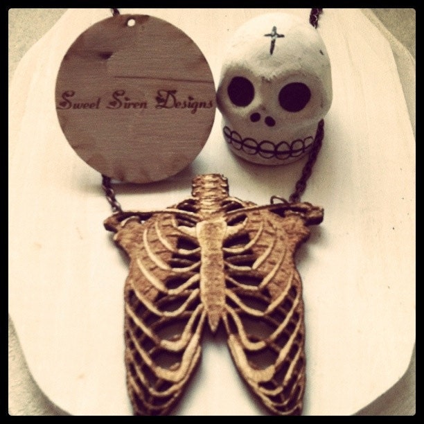 Medium Wooden Rib cage Necklace