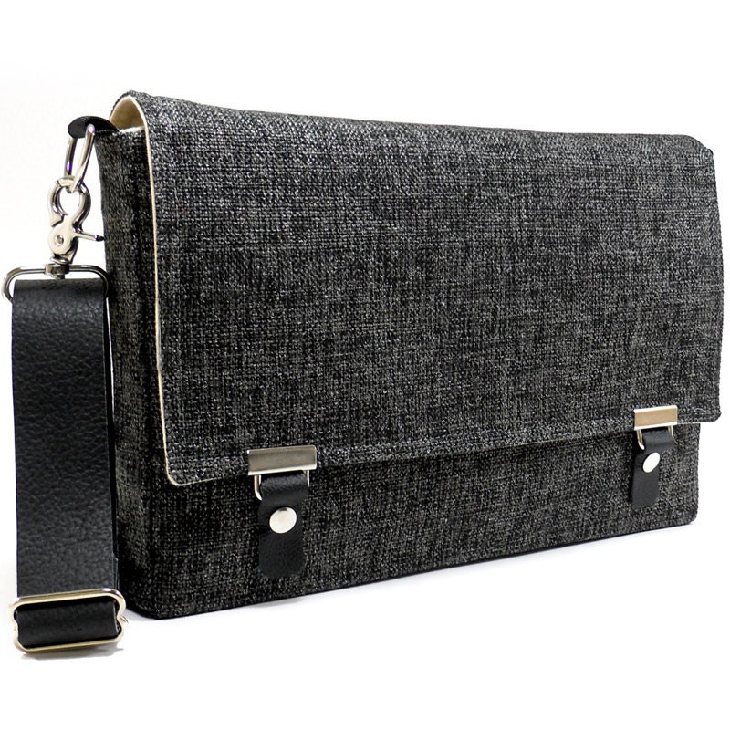 17" Laptop messenger bag with leather strap - gray tweed