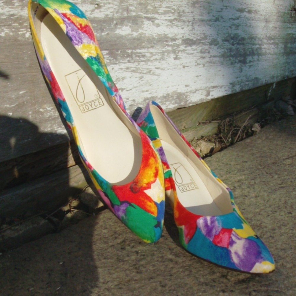 KARMA CHAMELEON  Vtg. 80'S  Sweet Flower Print Pumps Sz. 8.5 US 39 Europe
