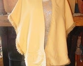 RARE 50's wool and satin shawl with side pockets and fringe