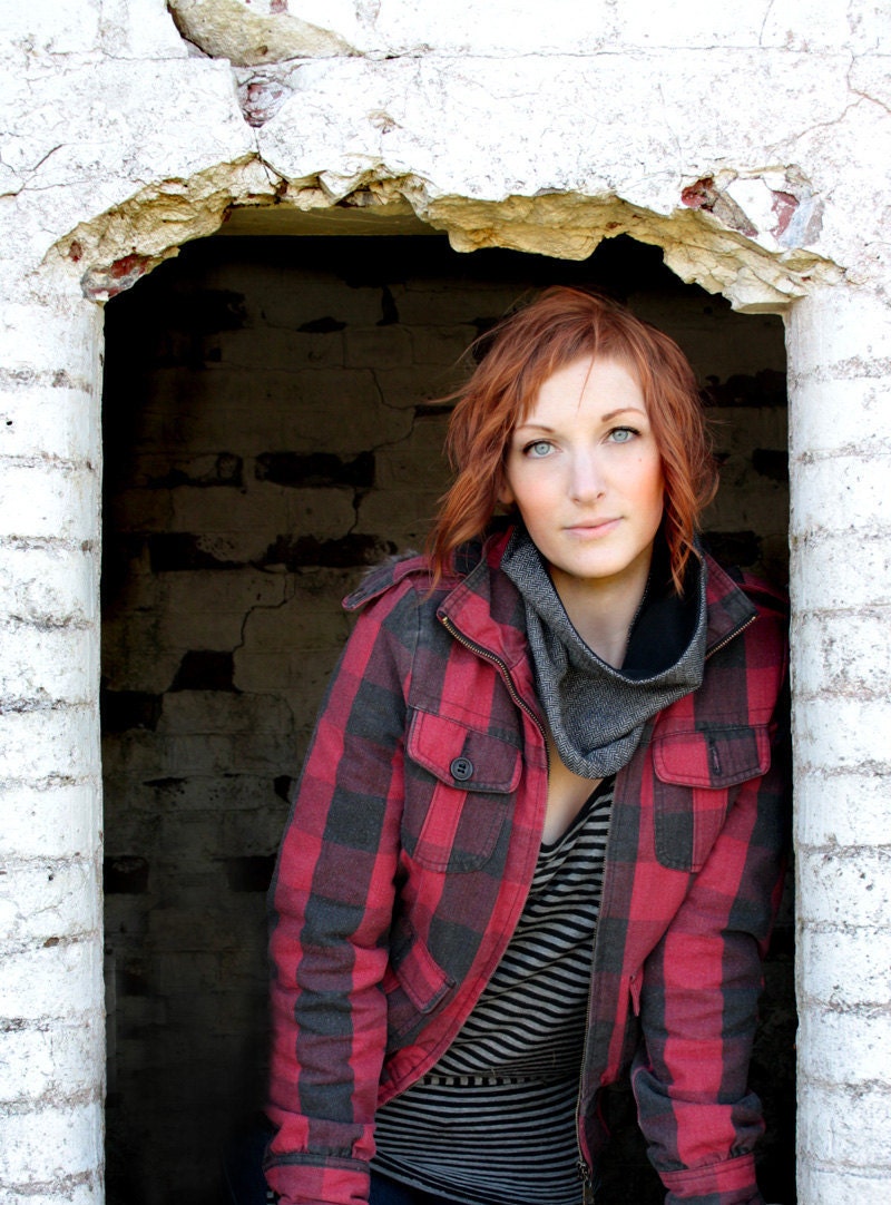 Scarf in Herringbone Tweed Cowl Neckwarmer