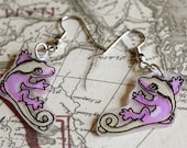 Crested Gecko Earrings - Pastel Purple-Pink