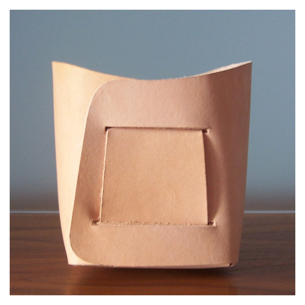 Medium - Leather Bin