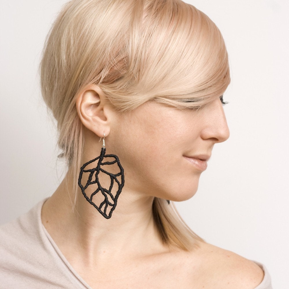 Lace earrings - Leaf veins - Black