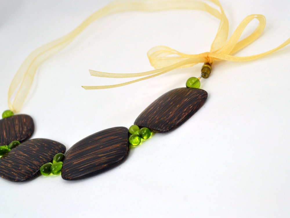 Woodglen Necklace - Rich Coconut Shell, Cream Organza Ribbon and Green Glass Briolettes