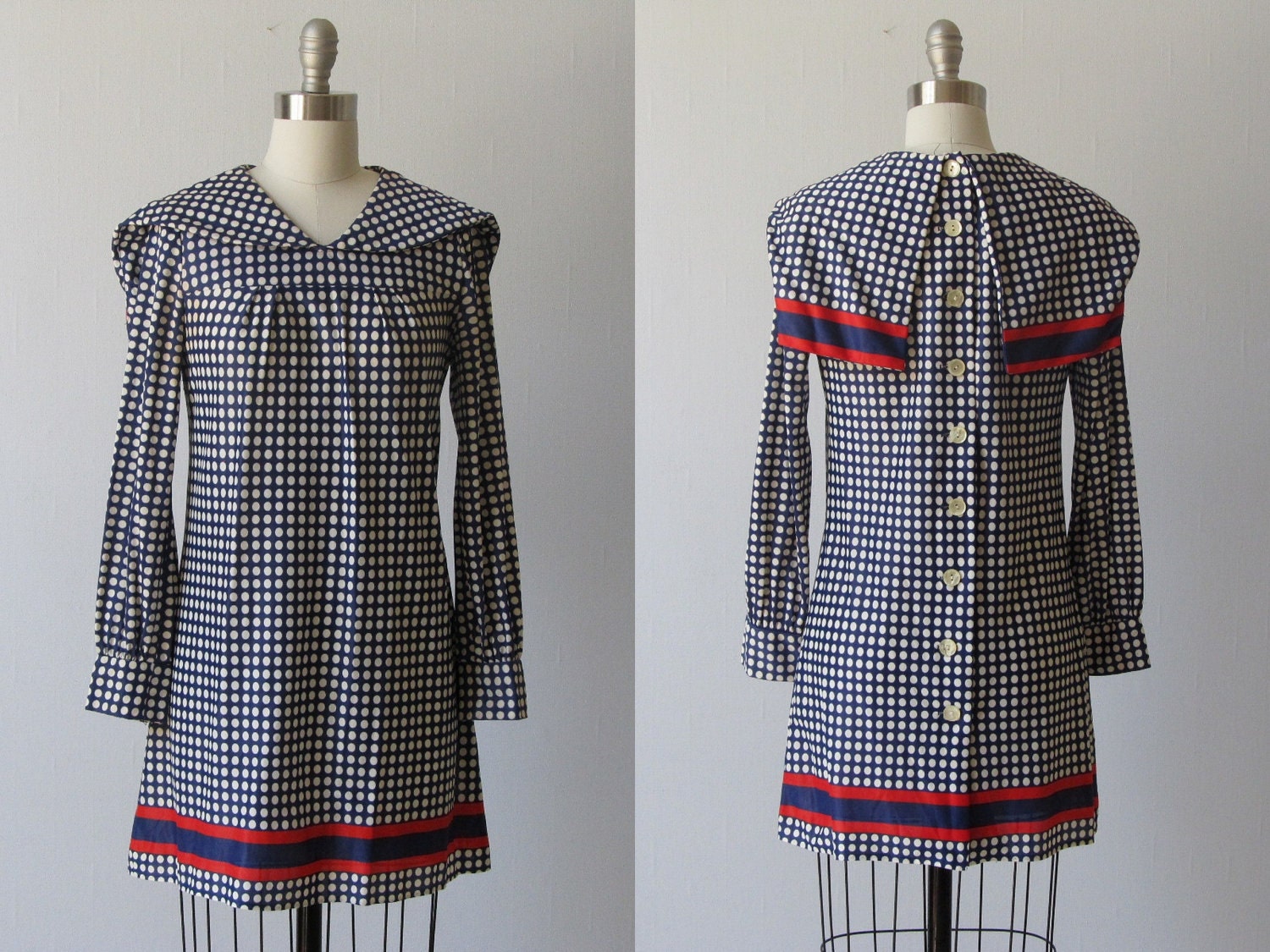 Vintage 1960s Dress / 60s Dress / Mini Dress / Winsome