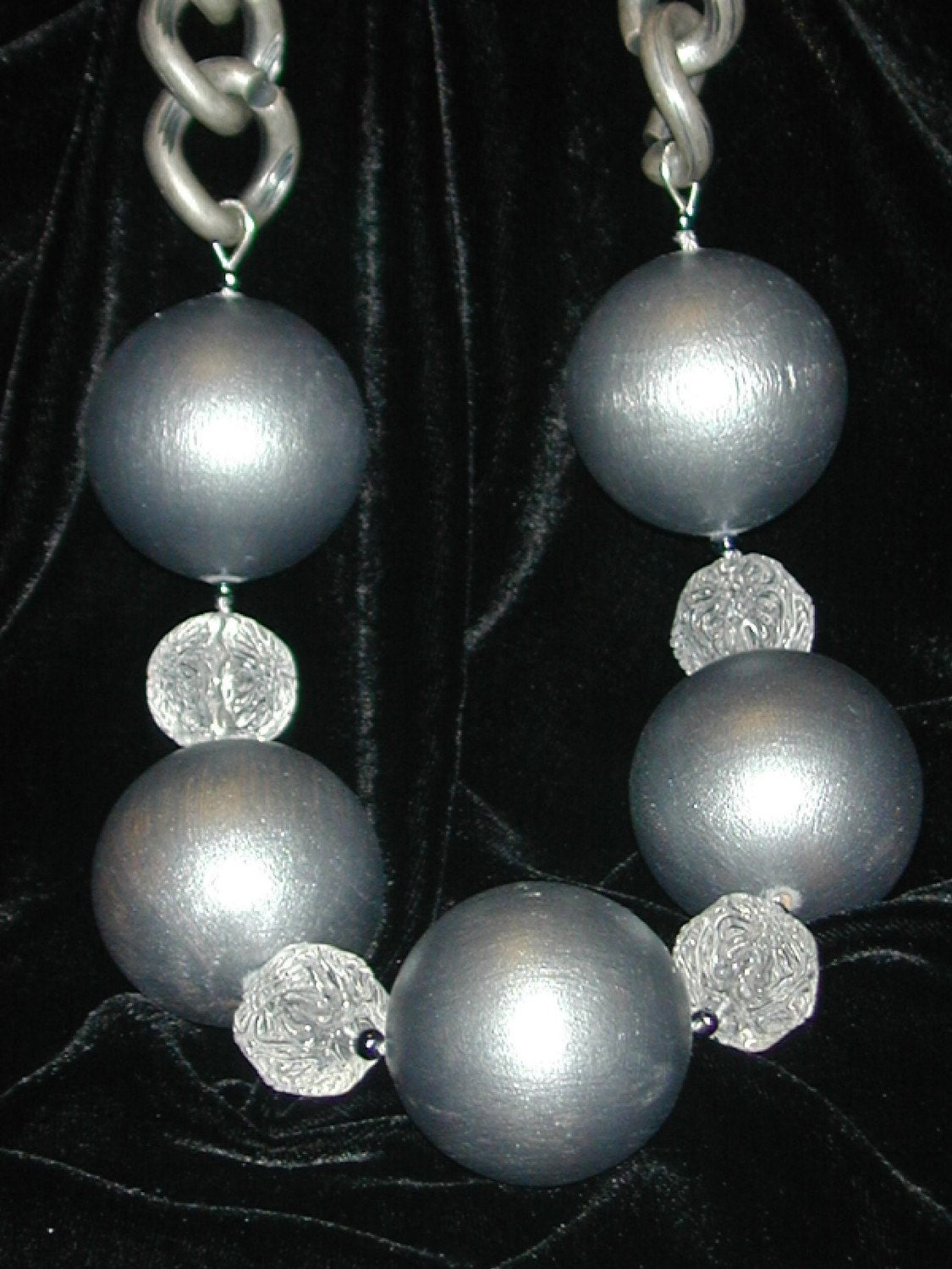 CHUNKY PEWTERED WOOD and CRYSTAL LUCITE NECKLACE