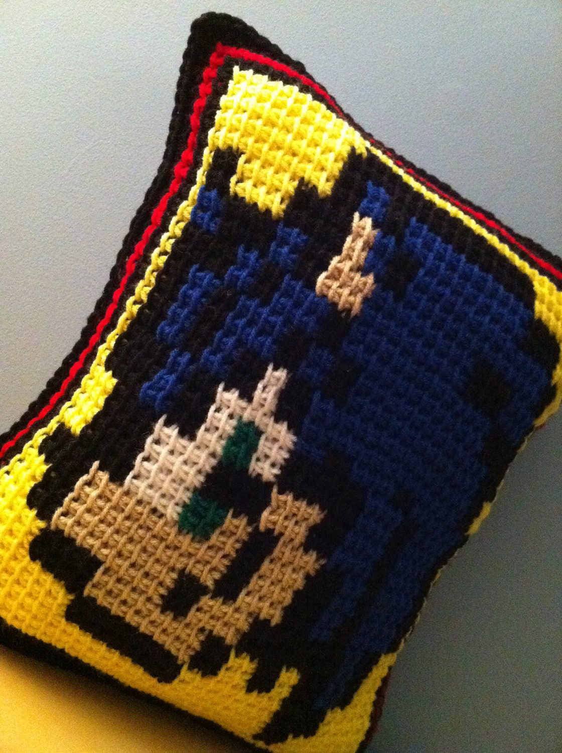 8-Bit Sonic the Hedgehog Pillow - Tunisian Crochet