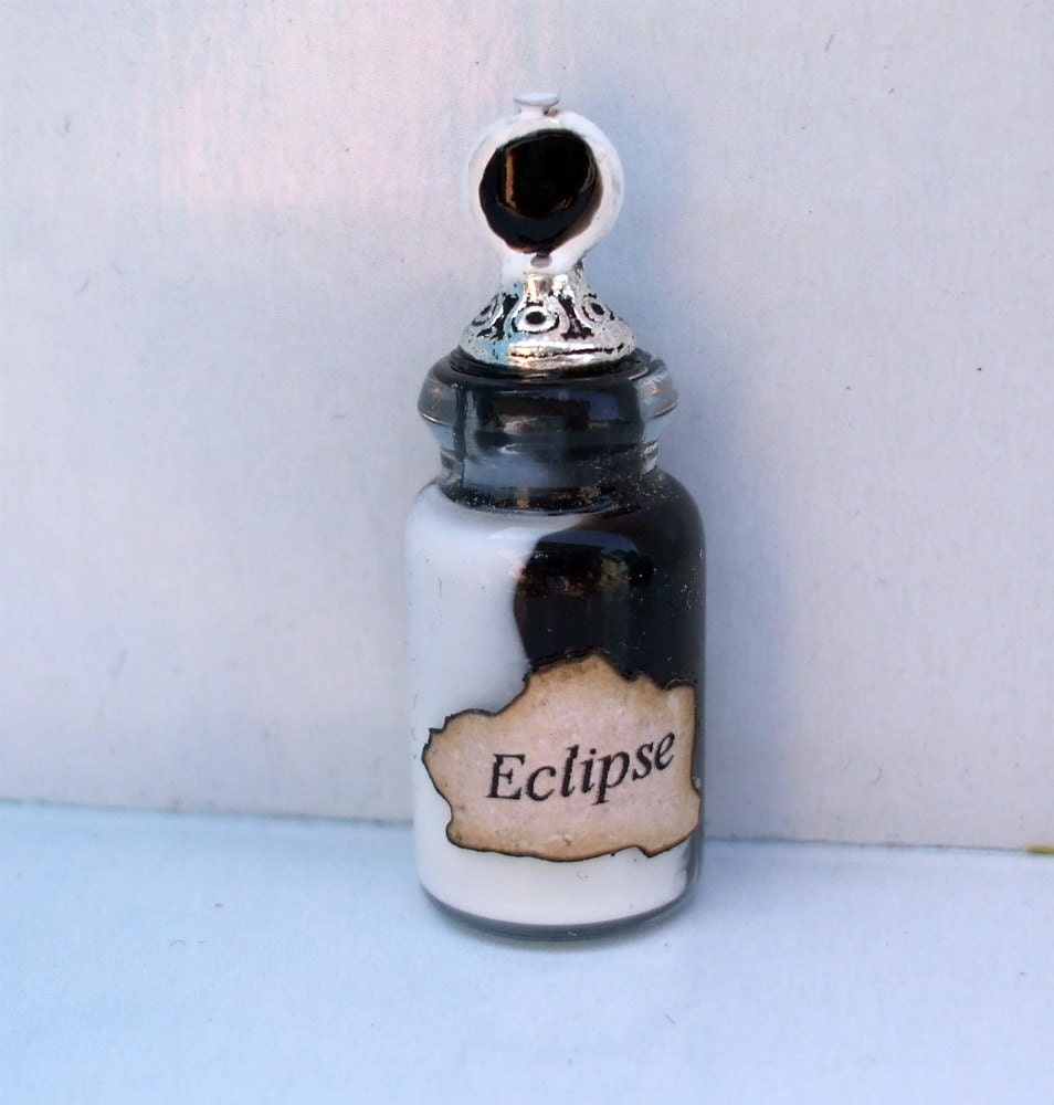 Gothic Witch Eclipes spell bottle dollhouse miniature halloween