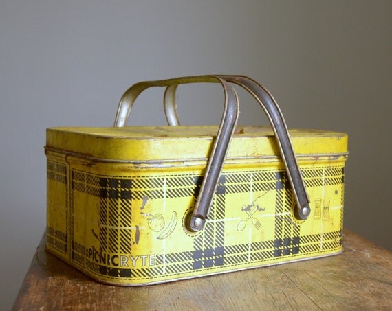 Vintage 1950s Metal Nesco Picnic Basket .. Yellow and Black Plaid
