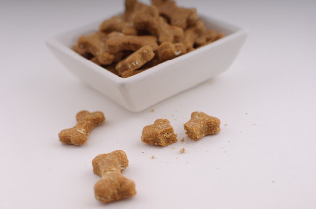 Pet Treats Gourmet Dog Treat Minis Dog Cookies, Puppy Cookies--All Natural Dog Treats--Low-Fat/High-Fiber  4oz