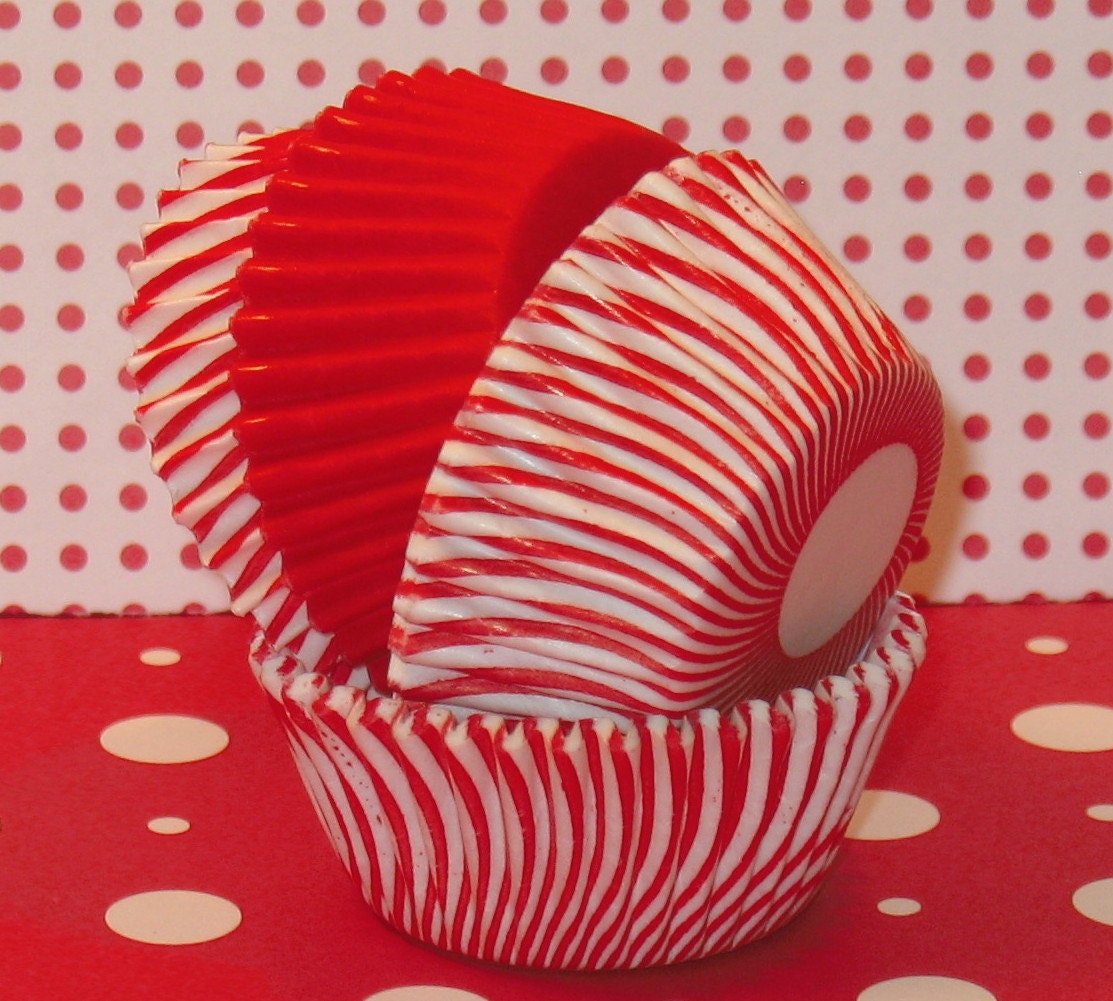 MINI Red and White Carnival Stripe Mixed with Red Cupcake Liners  (40)