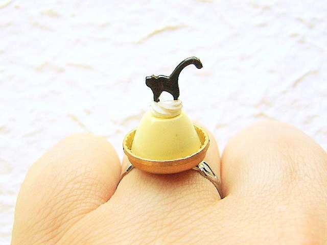 Cat Ring Miniature Food Jewelry Chocolate Cat Pudding