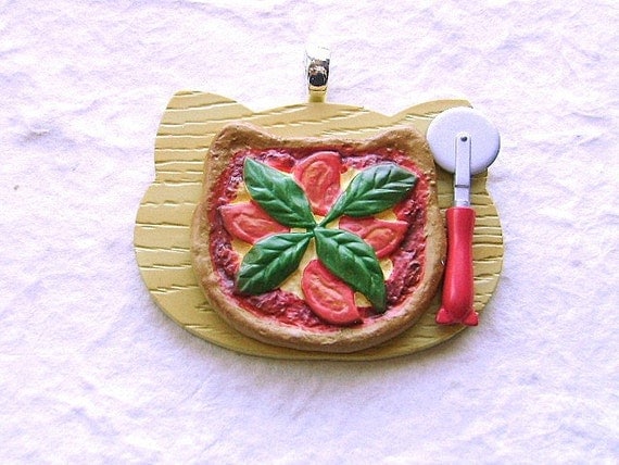Cute Cat Shaped Pizza Pendant