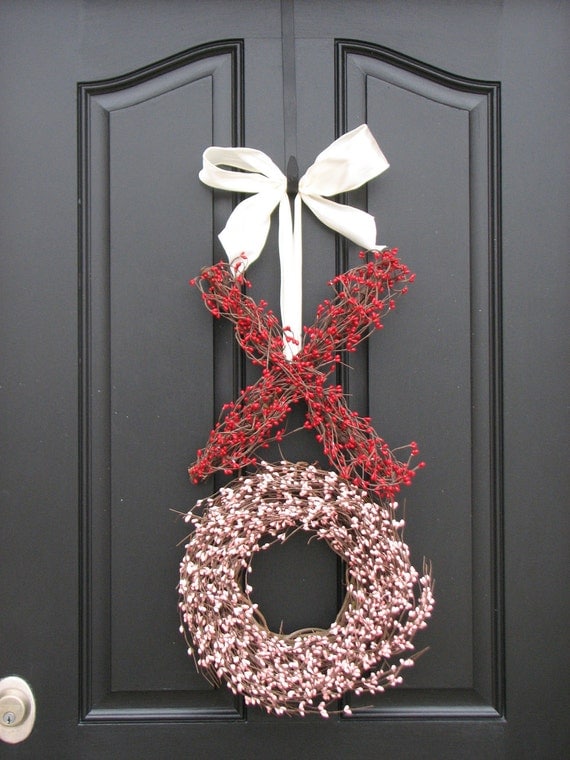 Kisses and Hugs - XO - Wedding Wreath