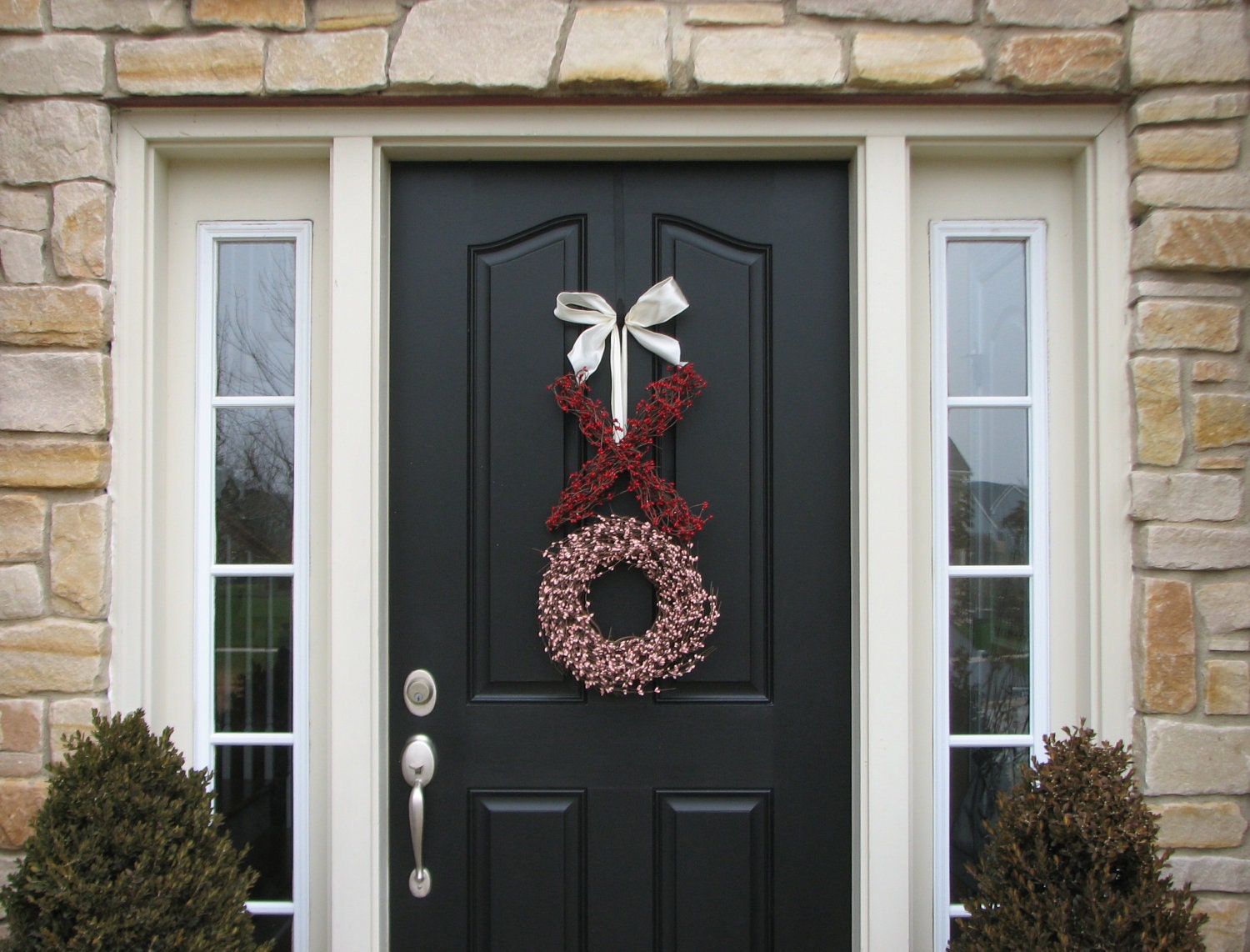 Kisses and Hugs - XO - Wedding Wreath