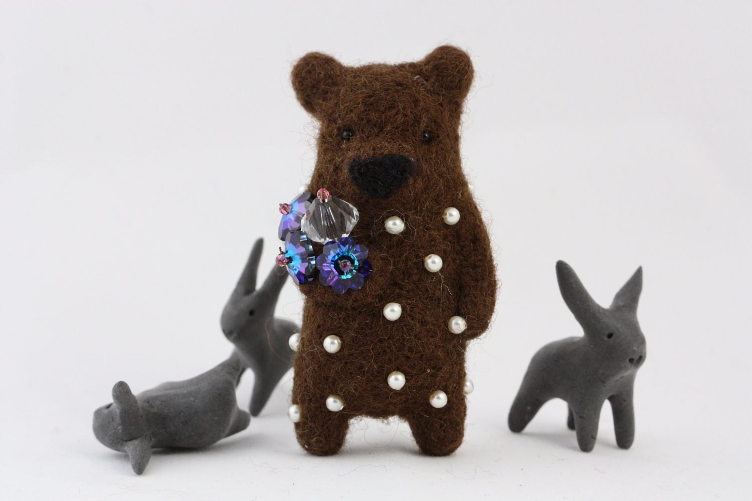 Brown felt bear brooch