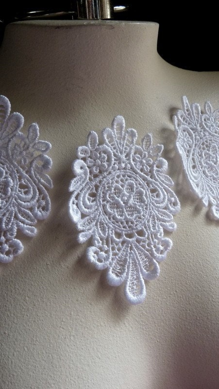 3 Lace Applique Medallions in WHITE  Venise Lace for Bridal, Earrings, Pendants, Headbands, Costume Design