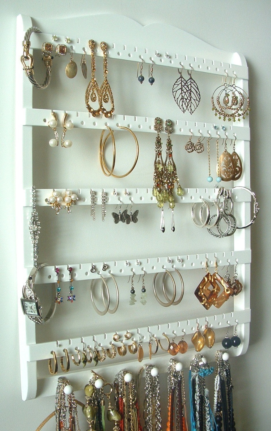 Earring Holder, Jewelry Display, White Cabinet Grade Semi-Gloss Paint, Hanging, Maple, Wood, 90-180 Pairs, 7 Jewelry Pegs, Ready To Ship