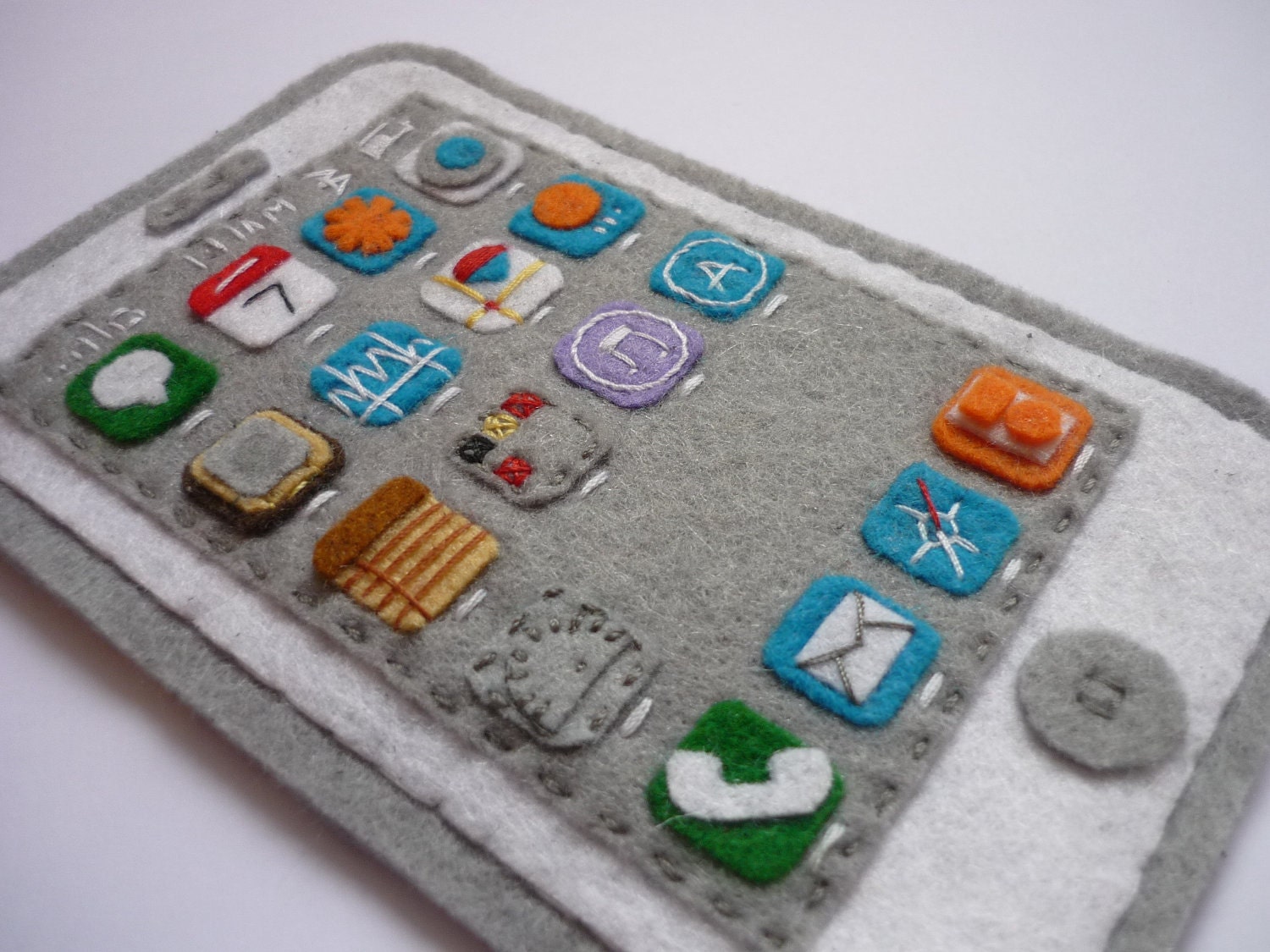 SALE-The original iphone felt case iphone 5 (New and better snug fit)