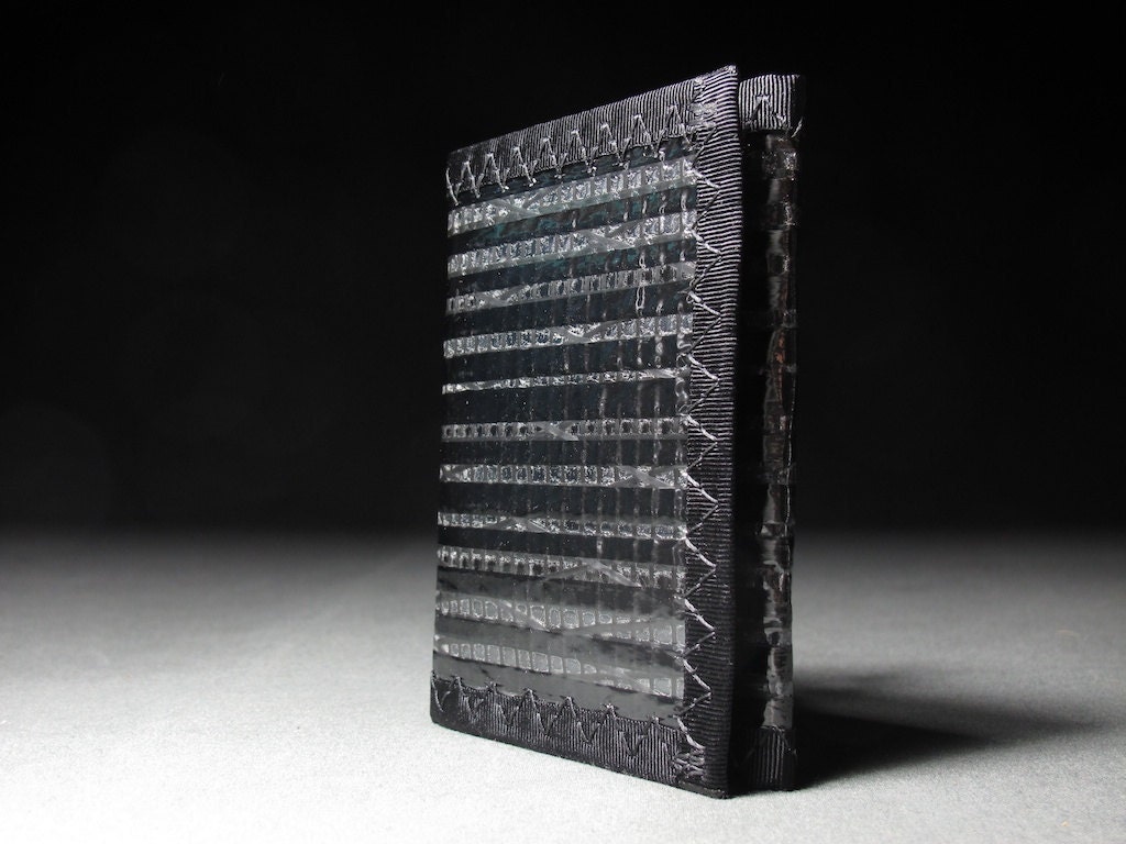 Mens Wallet - Carbon Fiber and Kevlar Trifold ID Wallet w/Change Pocket - Black and Gold