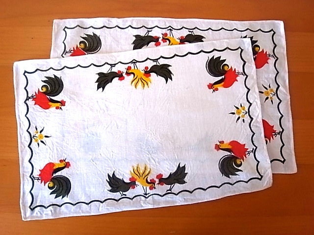 SALE- Vintage Linen Placemats Rooster