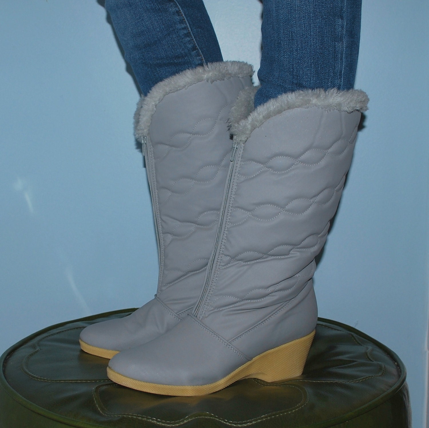 Vintage 70's Fuzzy Gray Snow Boots