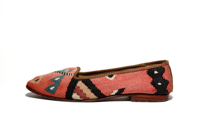 VTG Woven Needlepoint Kilim Slip On Loafers 7.5