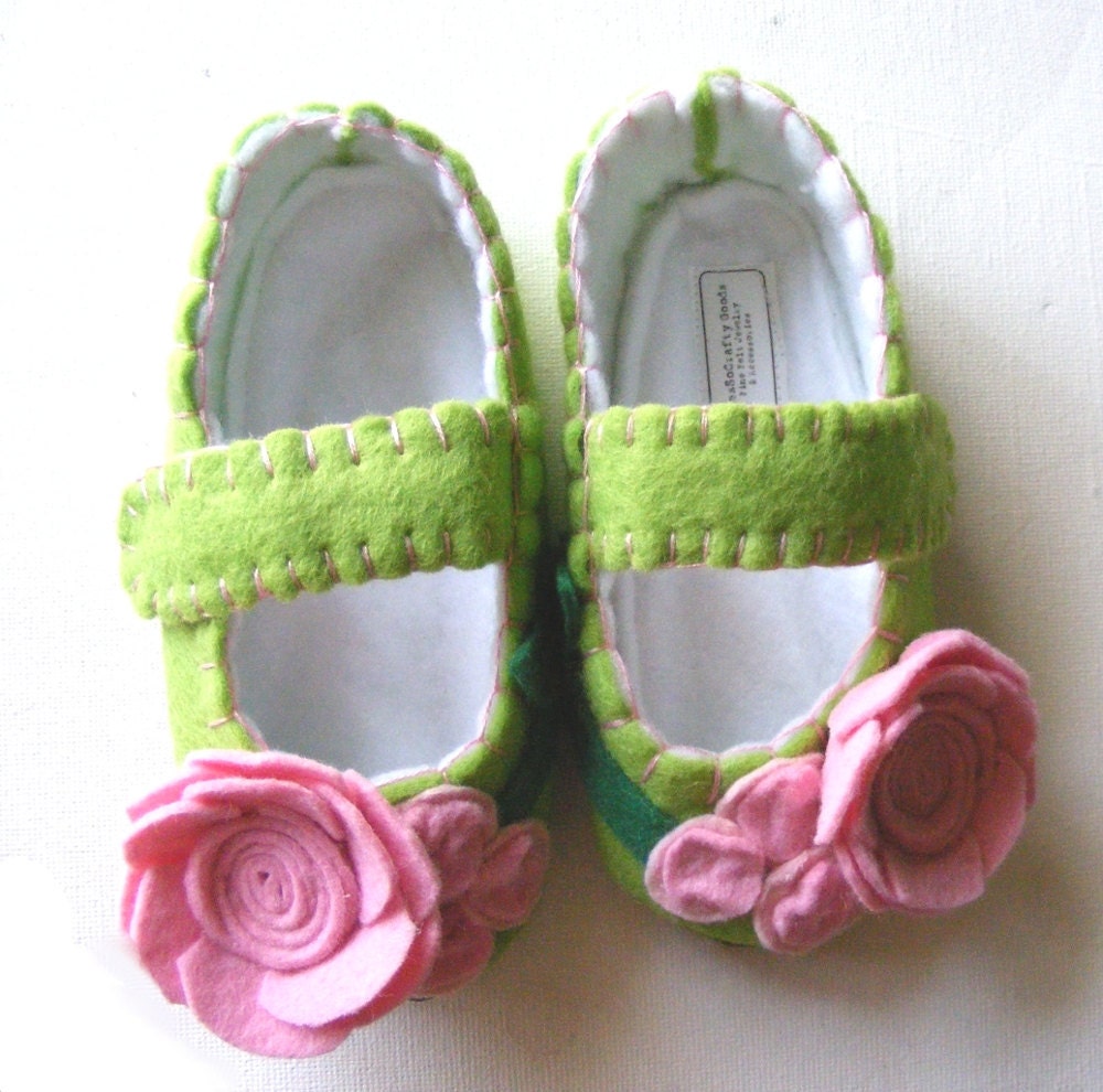 Spring Green Felt Baby Shoes with Giant Hancrafted Pink Rosettes