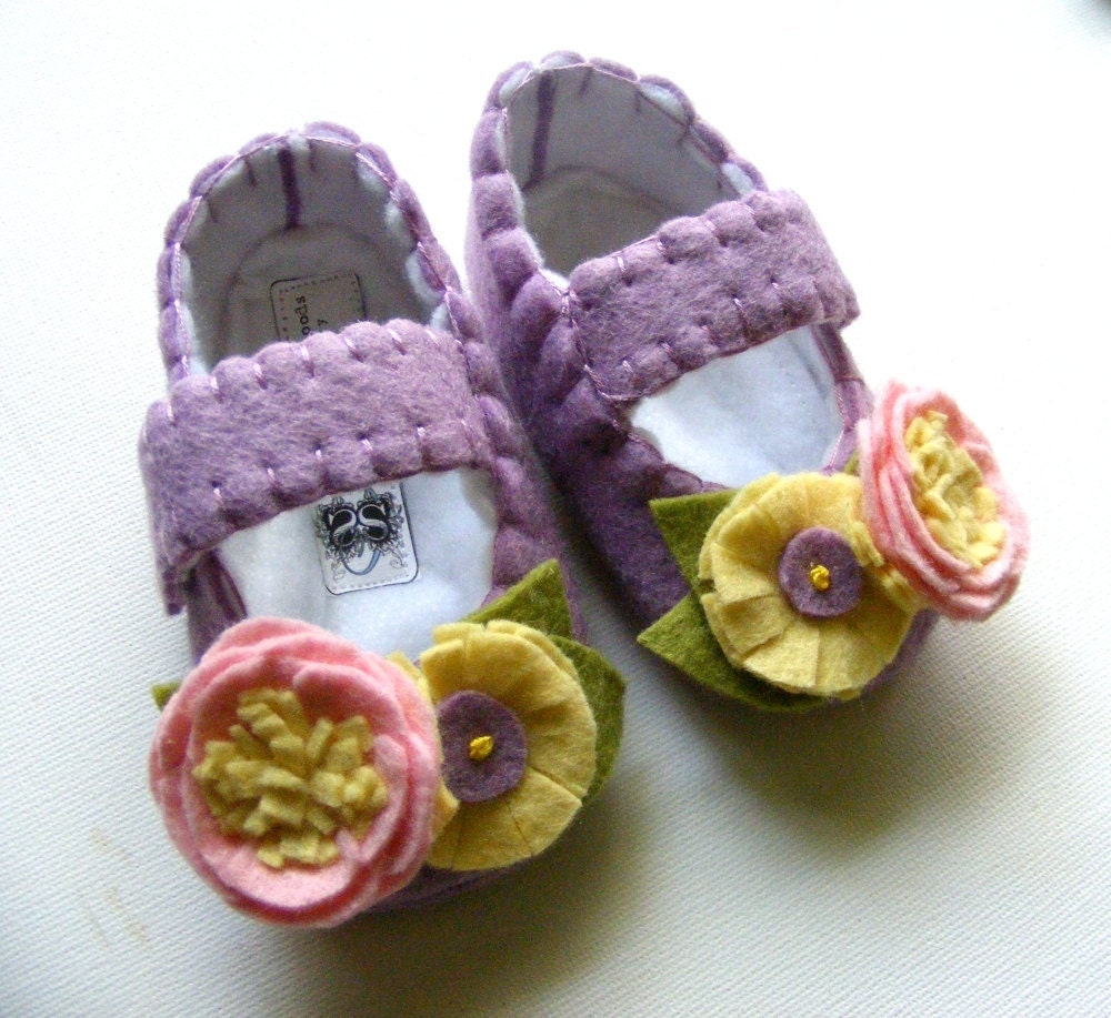 Violet Peony Felt Baby Shoes