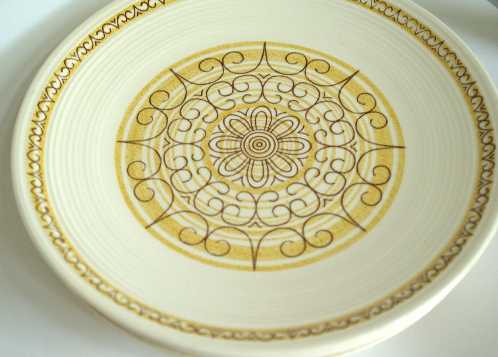 4 Sierra - Ceramic Dinner plates yellow brown cream under 25 - betsyDesign