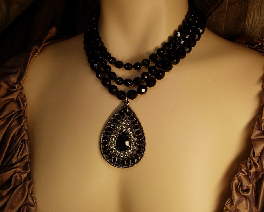 Black glass Vampire Goth necklace huge rhinestone drop 3 strand glass beads