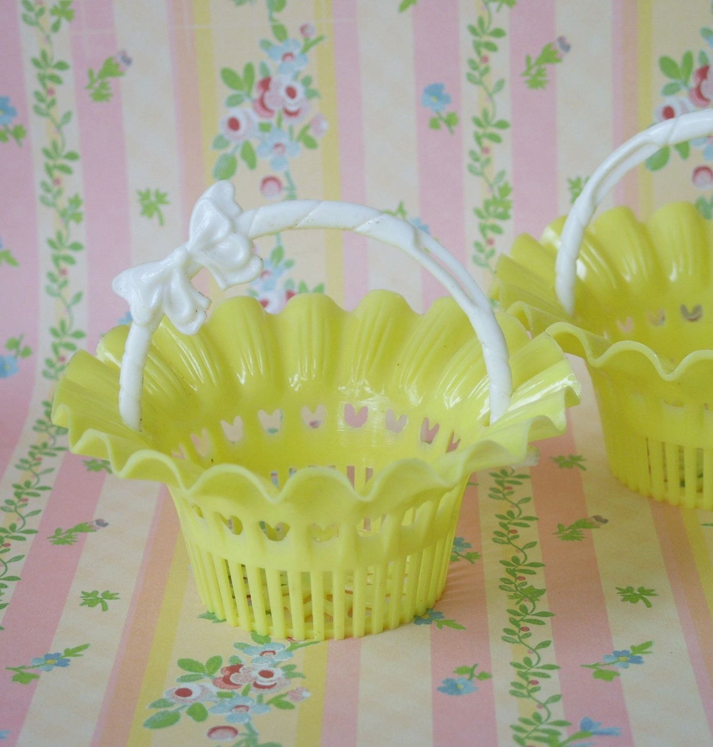 Vintage Hard Plastic Yellow Basket Party Favor Nut Cups