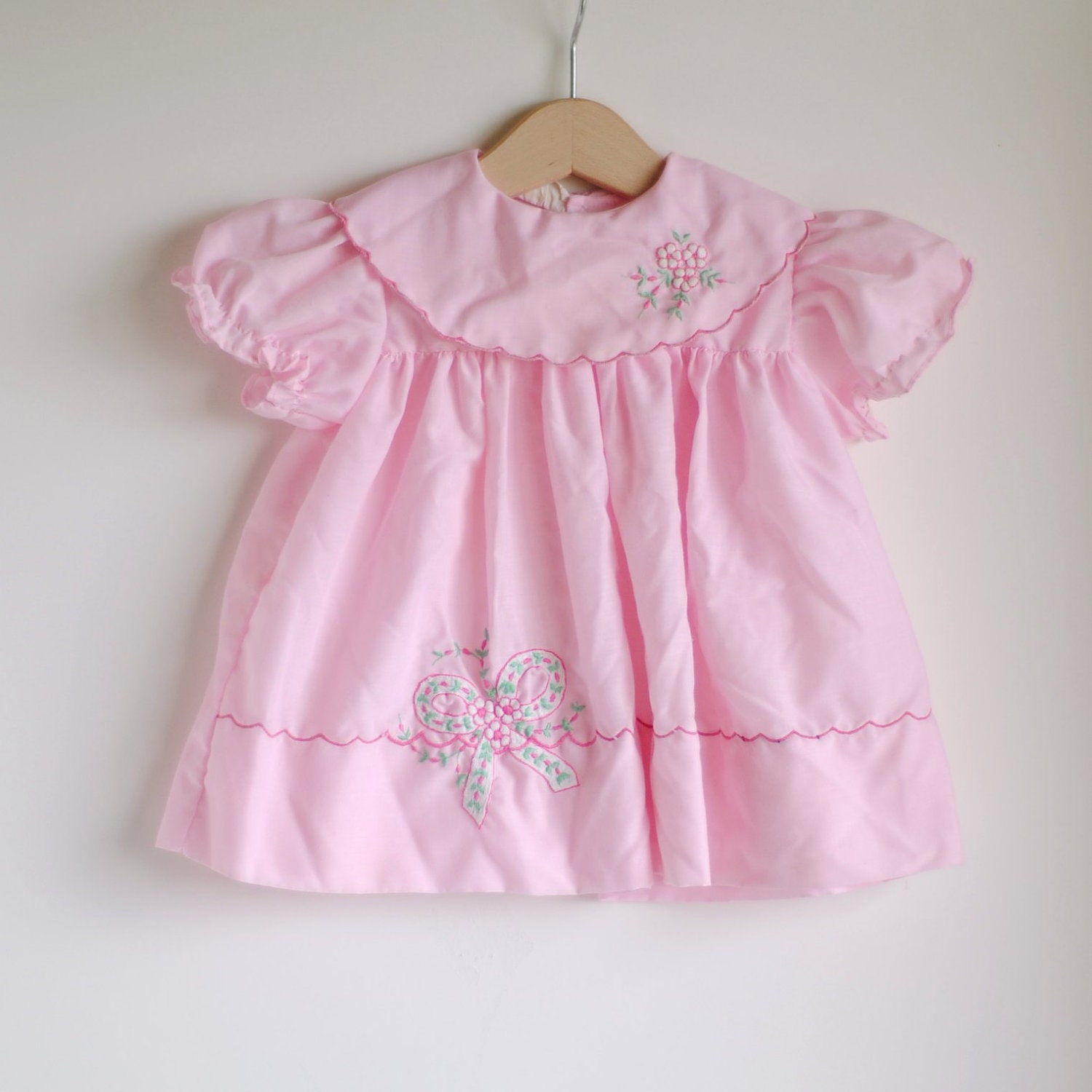 Vintage Baby Girl Dress - Pink with FLOWER BOW Scallop Collar (9m) - HartandSew