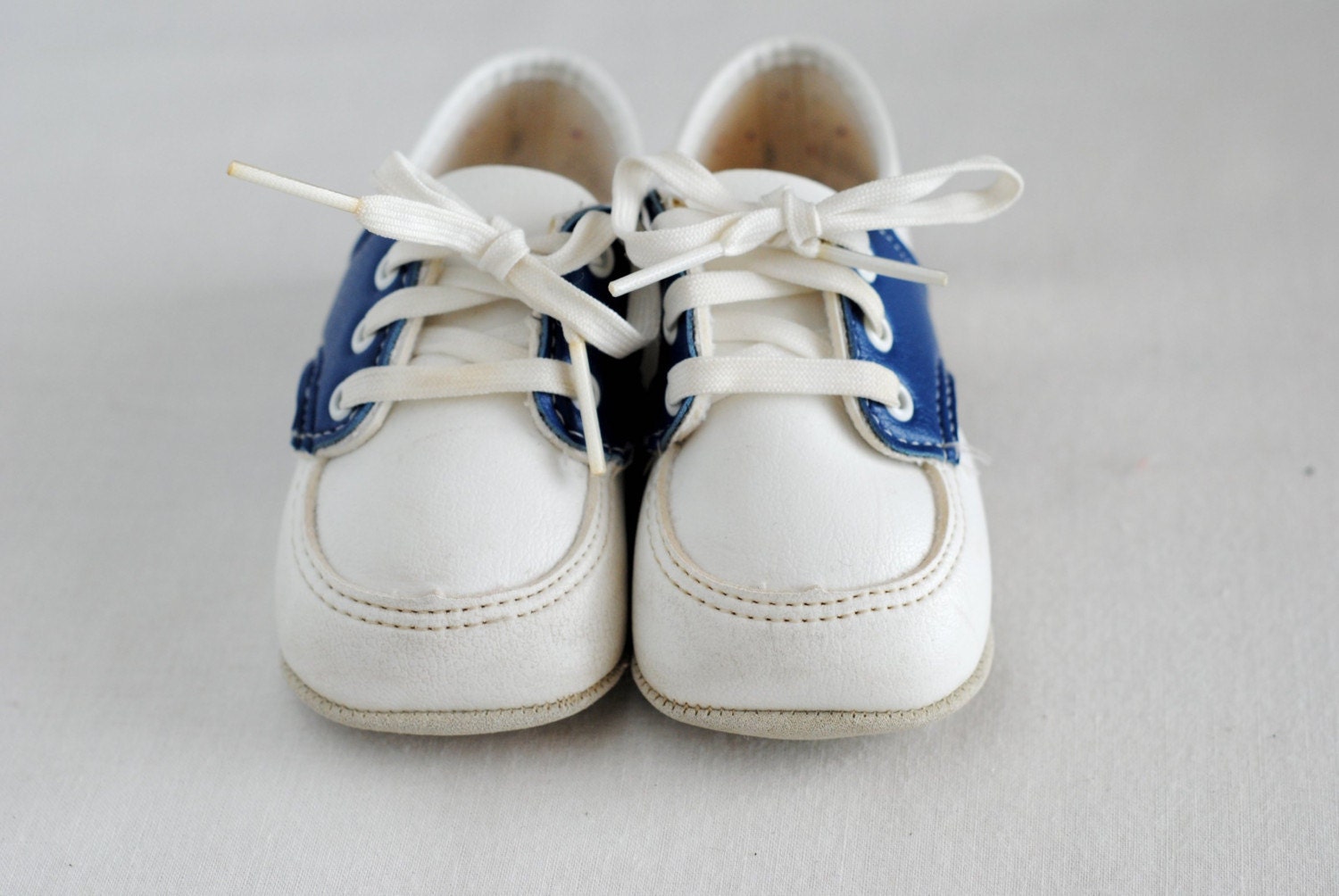 Vintage Baby Blue Saddle Shoes by HartandSew on Etsy