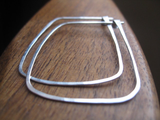 silver earrings. modern earrings. hoop earrings. eco sterling silver earrings. geometric hoops. splurge.