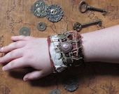 Tia Pirate Cuff size L Red Colors