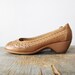 70s wedges / 1970s shoes / woven leather / 8.5