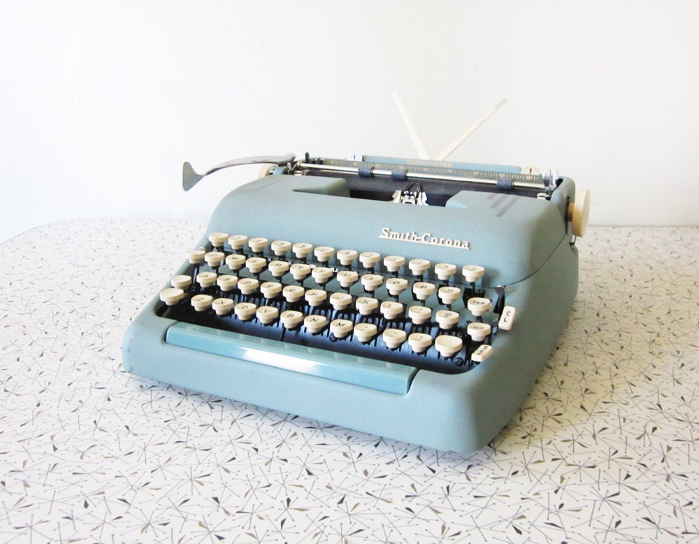 1950s blue smith corona typewriter / super silent typewriter with carrying case